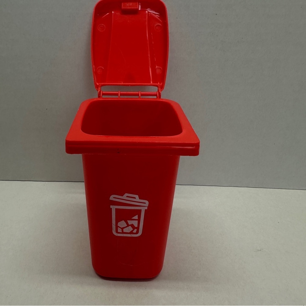 GARBAGE TRUCK MINI BIN TOTER WASTE MANAGEMENT GREAT FOR PEN HOLDER